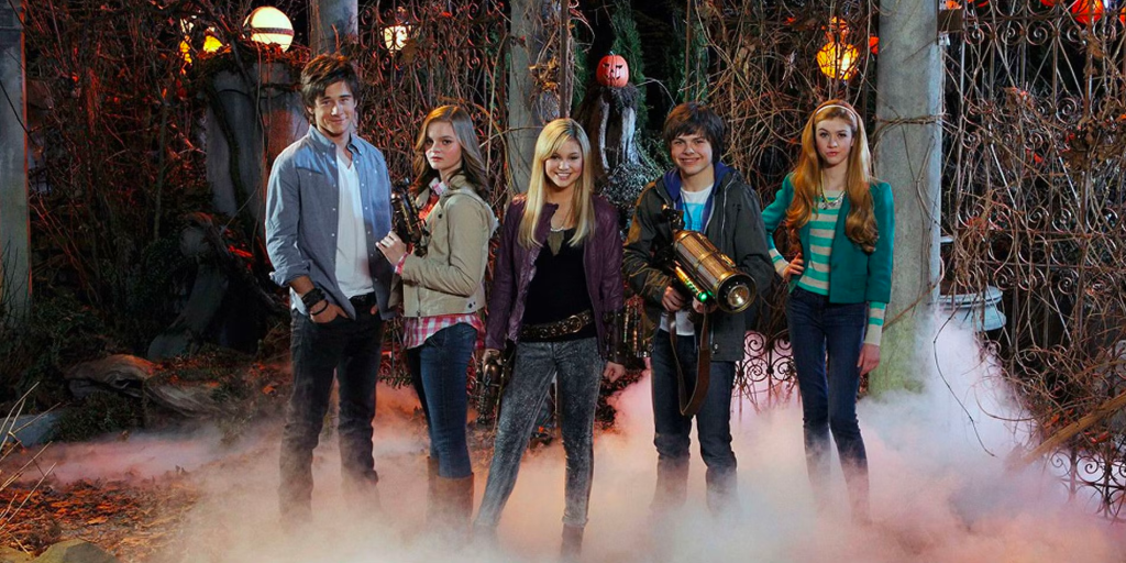 Cast of Girl vs. Monster on set